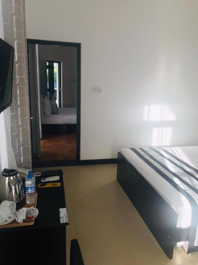 3R Resort Negombo Exteriör bild
