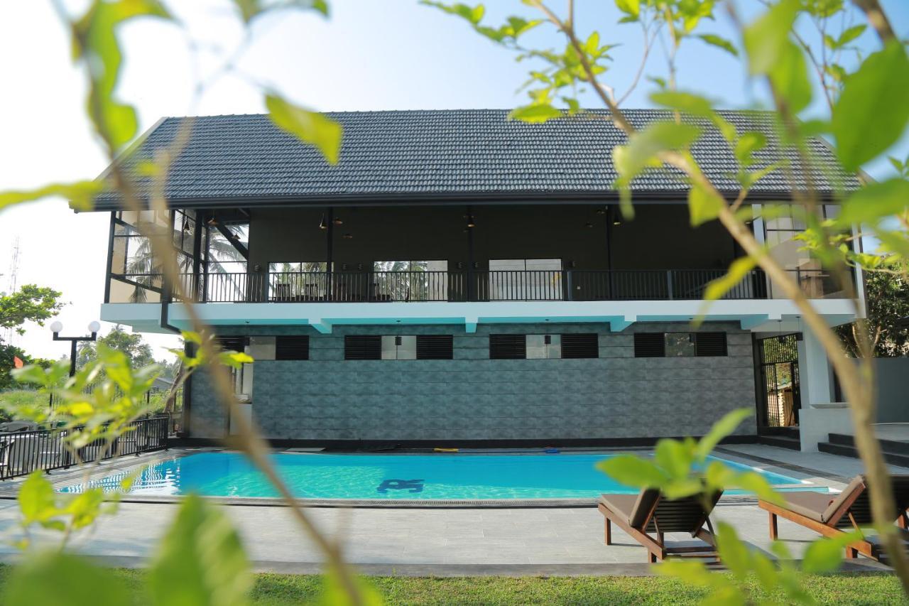 3R Resort Negombo Exteriör bild