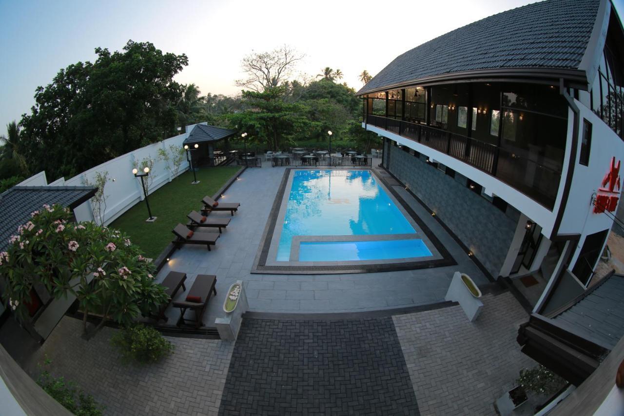 3R Resort Negombo Exteriör bild